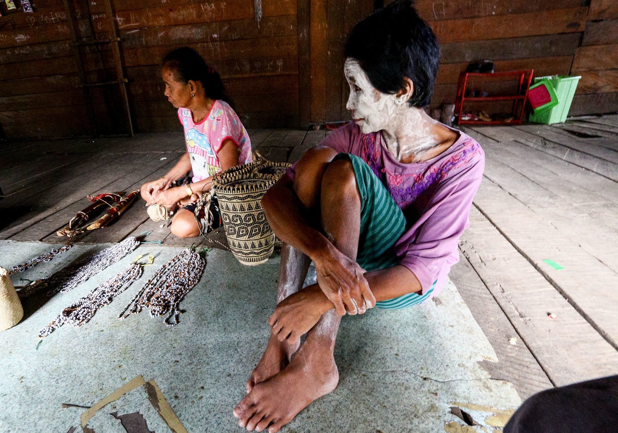 Two Dayak women