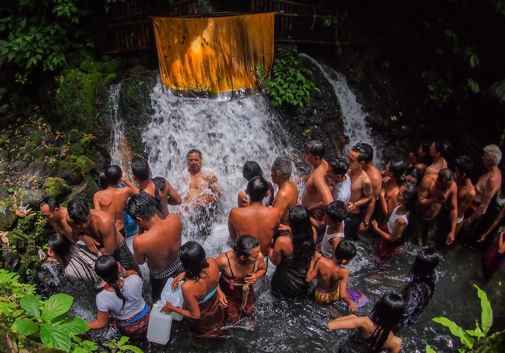 Balinese Hindus perform melukat at Sebatu Holy Springs