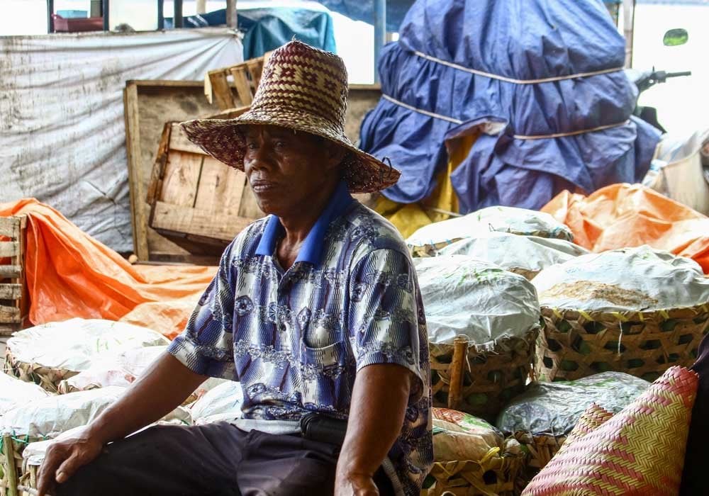 Fisherman, Samarinda market