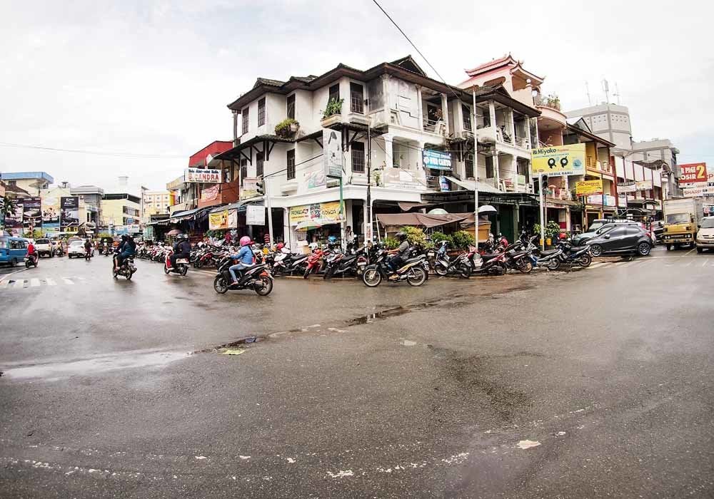 Samarinda street scene