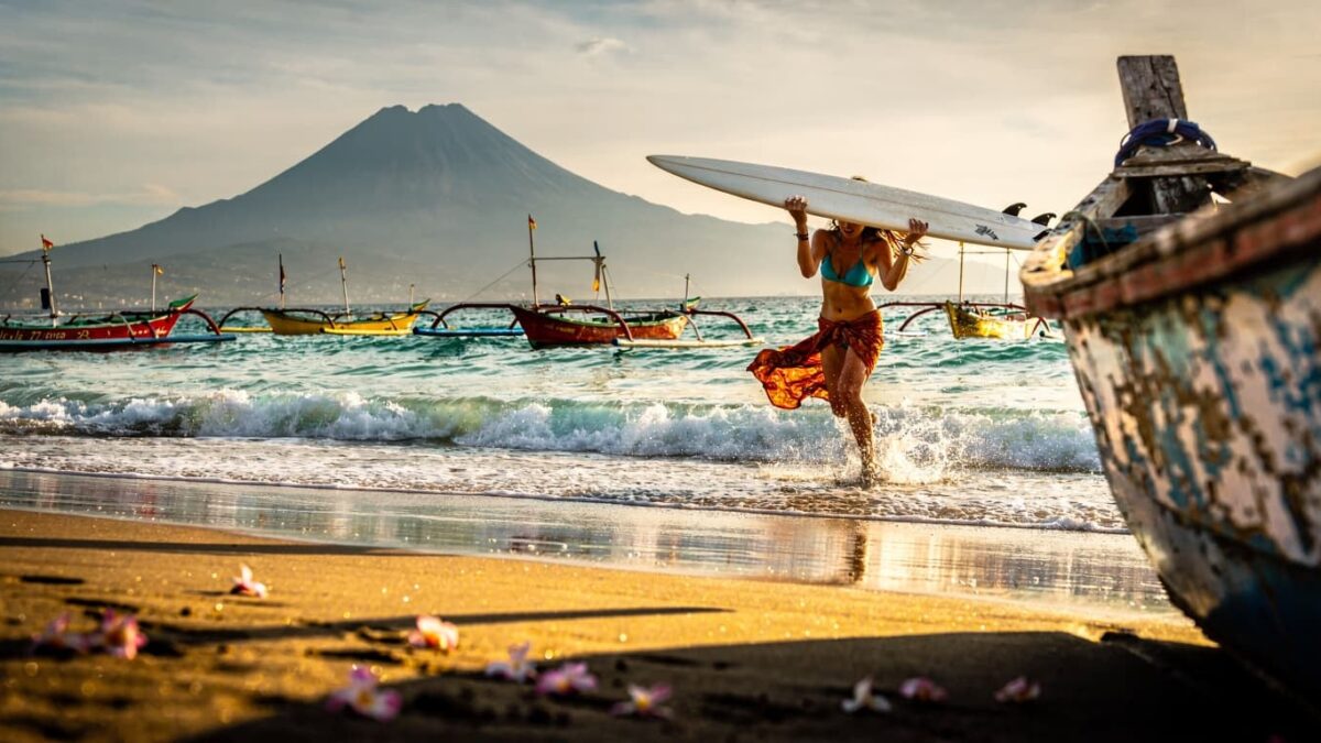 Indonesia: Book June 2026 Bali flights now — save 20-30%