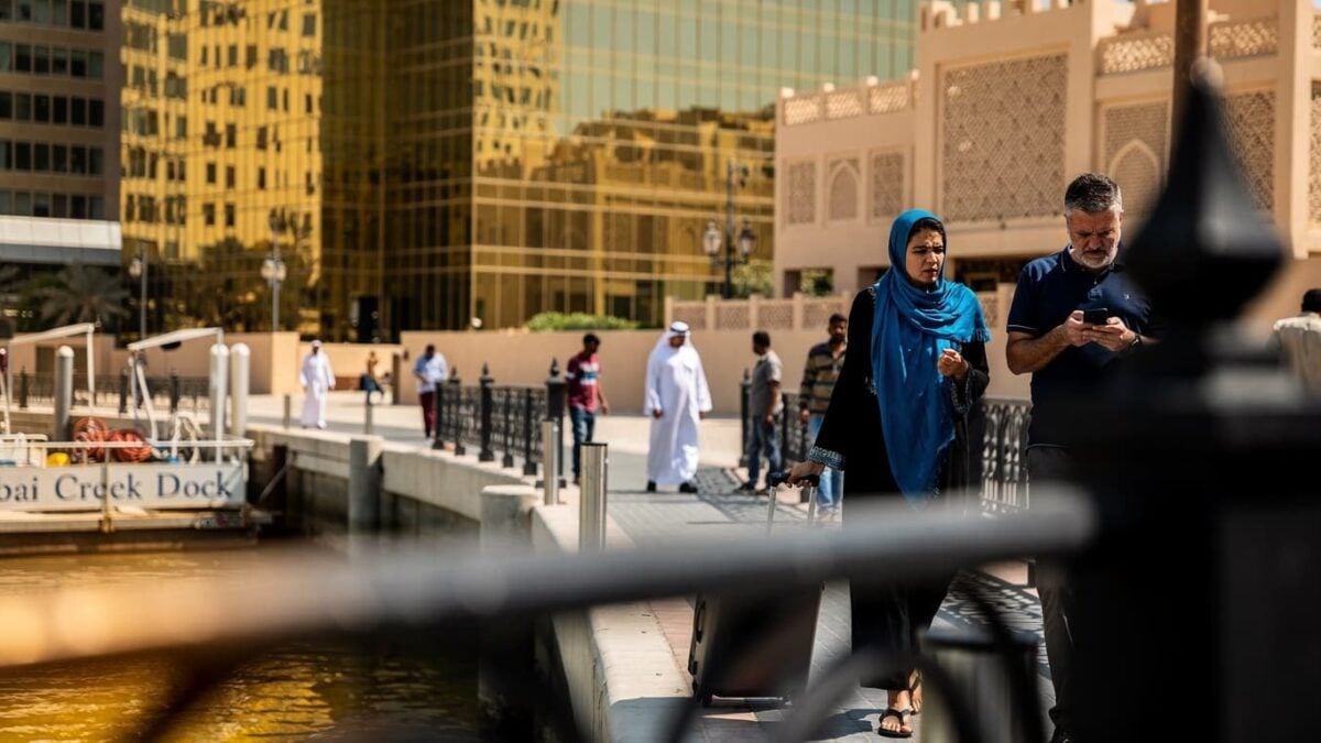 British Airways cuts Dubai flights by two-thirds, halves Doha service