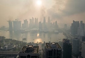Singapore skyline obscured by transboundary haze, Marina Bay area with reduced visibility